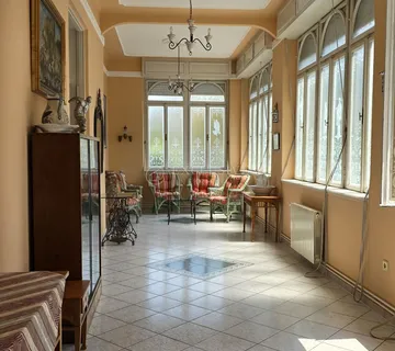 OPATIJA GOSPODSKI STAN 185m2, STROGI CENTAR, 80m DO MORA ! - cover