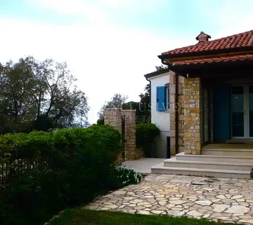 Istra - Adaptirana Kamena Vila 1. Red Do Mora! - Umag
