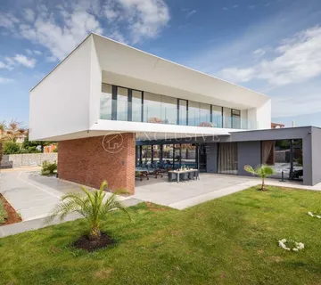 Istra - Moderna Villa - Ližnjan
