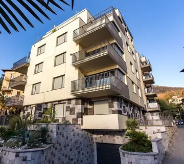 Opatija Višestambena Luksuzna Zgrada !!
