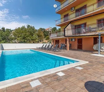 Crikvenica - Prostrani Stan Sa Panoramskim Pogledom