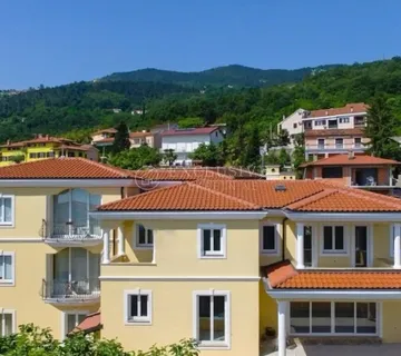 Lovran Prekrasna Villa S Bazenom Blizu Mora