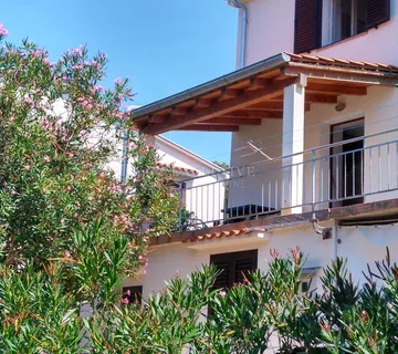 Krk-Jurandvor - Dvoetažni Apartman + Zaseban Apartman, Terasa, Vrt, Parking - Jurandvor, Baška