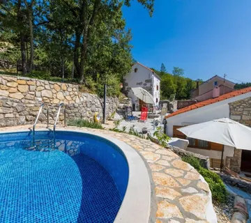 Crikvenica, Zaleđe - Dvije Kamene Kuće S Bazenom