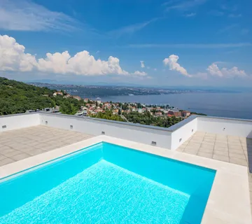 OPATIJA, CENTAR, PENTHOUSE s pogledom na more, bazen, garaža
