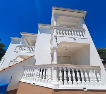 Crikvenica - Dvojna Kuća S Bazenom