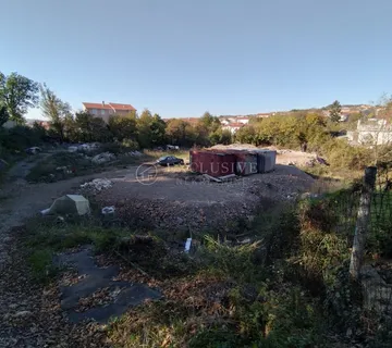 VIŠKOVO-GRAĐEVINSKI TEREN S PRAVOMOĆNOM GRAĐEVINSKOM DOZVOLOM ZA IZGRADNJU 6 STANOVA!!! - cover