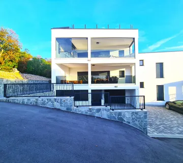 DRAMALJ - PREDIVNI PENTHOUSE SA GARAŽOM I ZASEBNIM APARTMANOM - cover