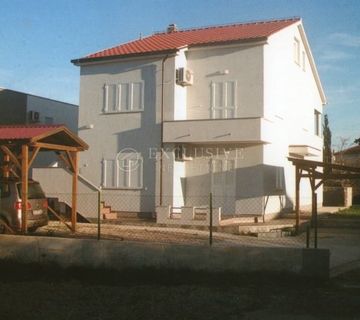 Otok Ugljan, samostojeća kuća za odmor 180 m2  - cover