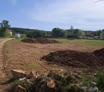 Rovinj, Rovinjsko selo, građevinsko-poslovni teren 1560 m2 - cover