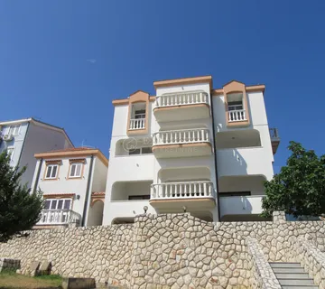 CRIKVENICA-DRAMALJ-KUĆA S VELIKOM OKUĆNICOM - cover