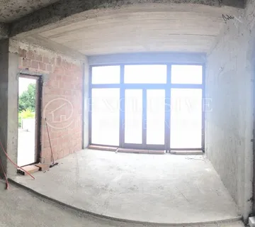 OPATIJA - DVOETAŽAN STAN U VILI- ROH BAU - PANORAMSKI POGLED - PARKING - cover