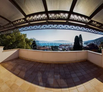 OPATIJA STROGI CENTAR-EKSKLUZIVAN STAN U VILLI-POGLED NA MORE!!! - cover