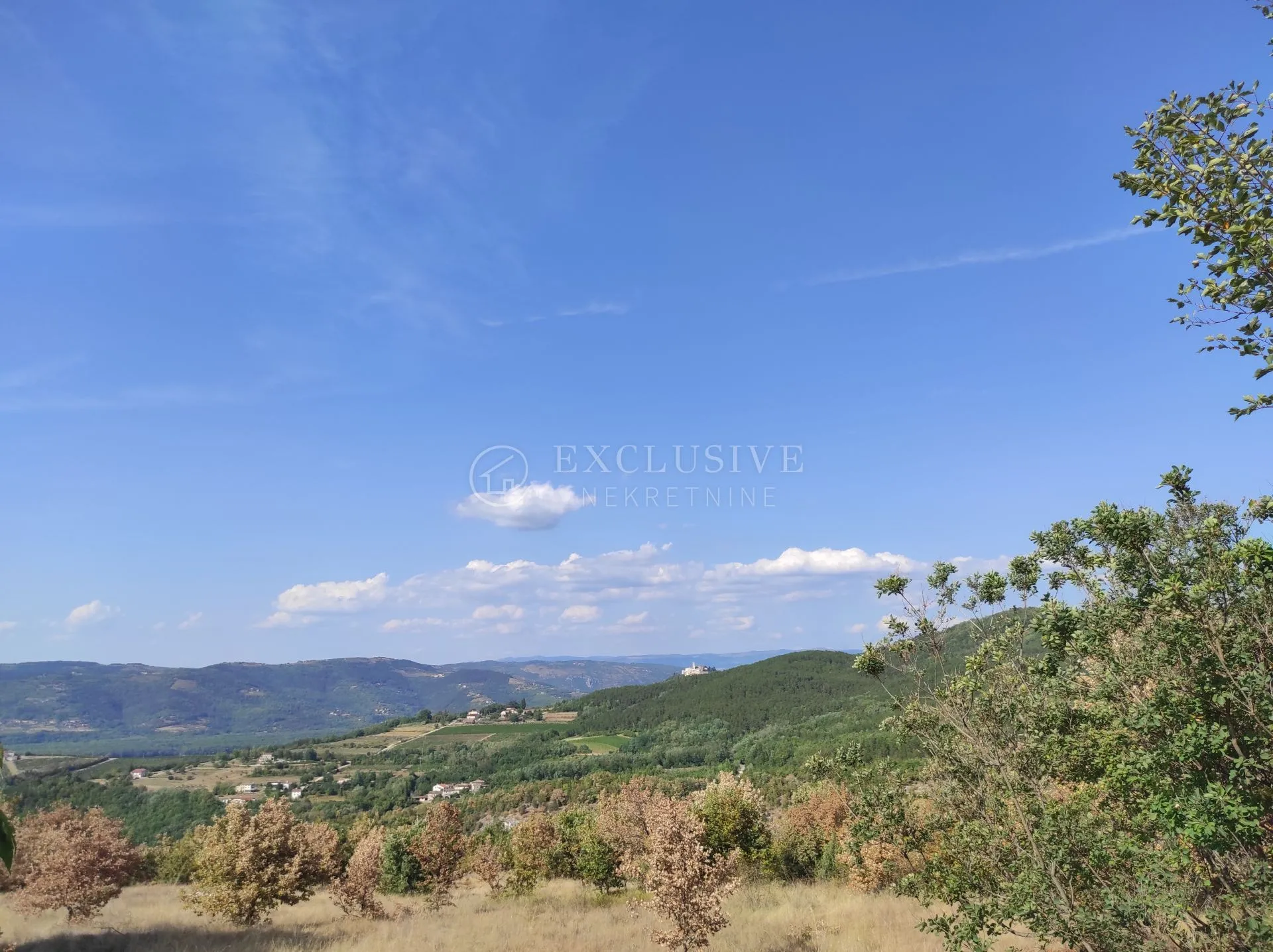 ISTRA - OKOLICA MOTOVUNA POLJOPRIVREDNA ZEMLJIŠTA - cover