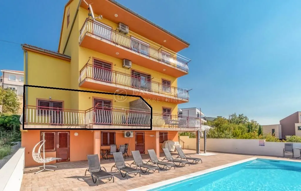 CRIKVENICA - STAN SA PANORAMSKIM POGLEDOM - cover