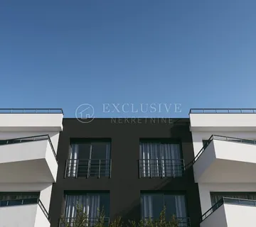 Otok Krk - Stan U Urbanoj Vili 1. Red Do Mora, Novogradnja - Punat