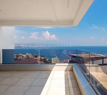 OPATIJA, CENTAR, NOVOGRADNJA s pogledom na more i garažom