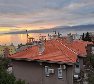 Rijeka, Krimeja, 3s+db 87m2 s pogledom na more