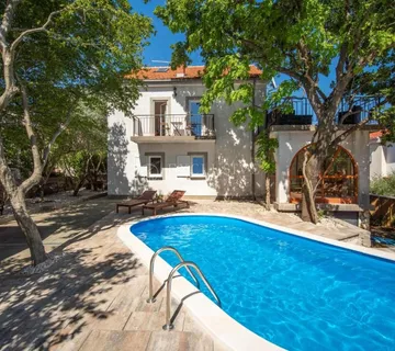 OTOK KRK, KRK - Samostojeća kuća s bazenom