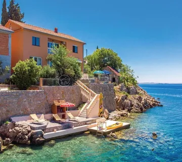 Kvarner,karlobag - Kuća Prvi Red Uz More