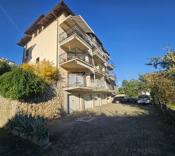 IČIĆI-NOVOUREĐENI 4 SOBNI STAN SA VELIKOM GARAŽOM - cover