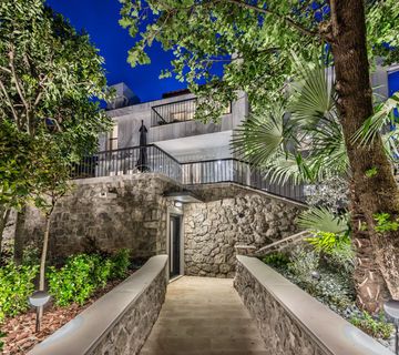 OPATIJA, OKOLICA : LUKSUZNA MEDITERANSKA VILLA S BAZENOM - cover