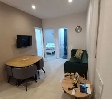 OPATIJA STROGI CENTAR - VRHUNSKI UREĐEN STAN NA ODLIČNOJ LOKACIJI!!! - cover