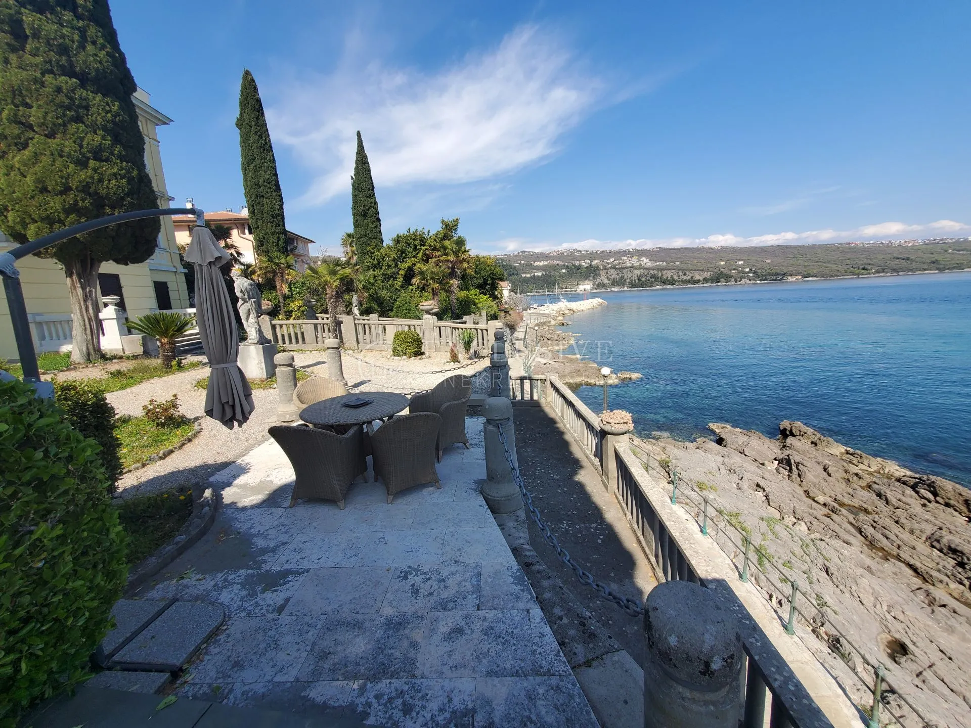 VOLOSKO STAN 101m2 PRVI RED DO MORA - cover