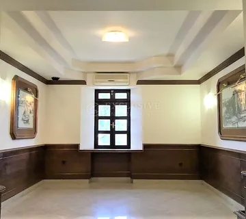 CRIKVENICA, ŠIRI CENTAR - POSLOVNI PROSTOR NA ODLIČNOJ POZICIJI - cover