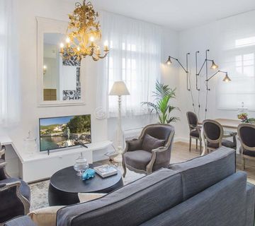 OPATIJA CENTAR, PET LUKSUZNO UREĐENIH APARTMANA - cover