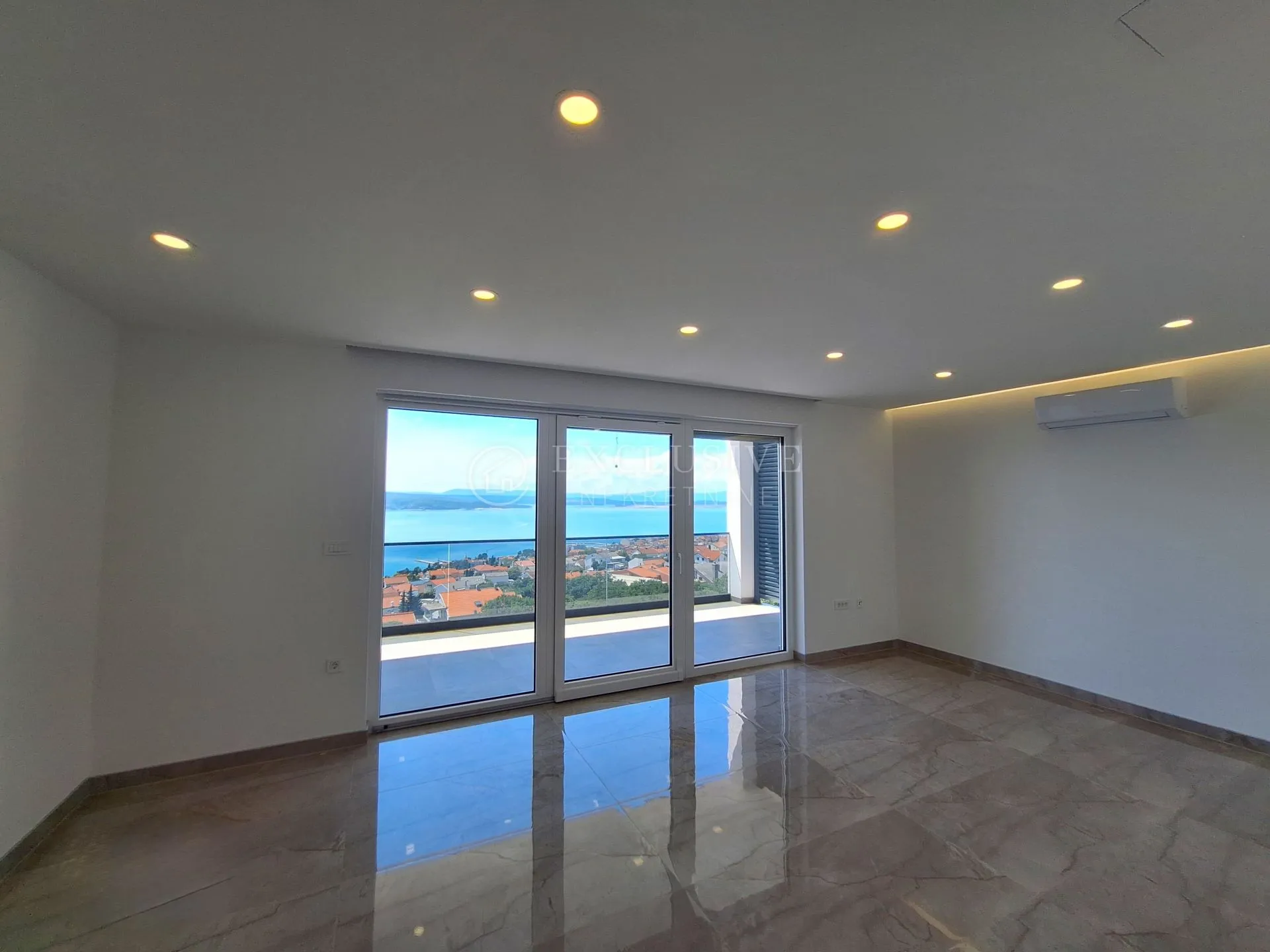 CRIKVENICA - VRHUNSKA NOVOGRADNJA S PANORAMSKIM POGLEDOM NA MORE - cover