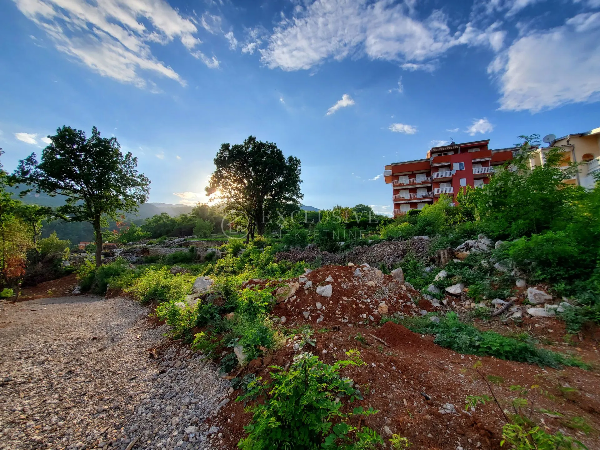 ZEMLJIŠTE IČIĆI 771m2 !! - cover