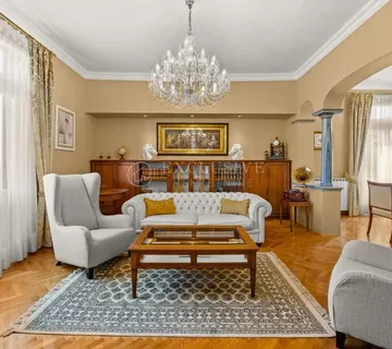 OPATIJA STROGI CENTAR LUKSUZAN STAN ZA NAJAM - cover