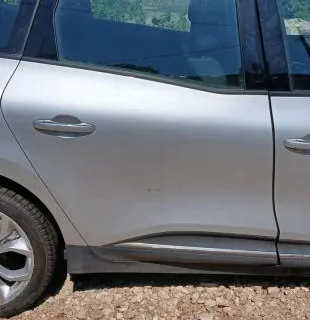 RENAULT GRAND SCENIC 4 2021 ZADNJA DESNA VRATA - cover