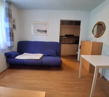 ČERVAR PORAT-STAN NA 2. KATU-130.000 EURA (prodaja) - cover