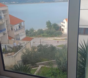 PRODAJA STANA 73m² U TROGIRU-ČIOVO, 100m OD MORA – POGLED NA MORE - cover
