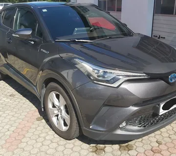 Prodaje se Toyota c-hr u full opremi 2019. God reg do 2/2026. - cover