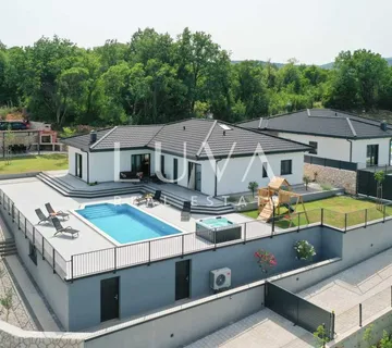 Imotski, moderna kuća s bazenom i panoramskim pogledom na prodaju - cover