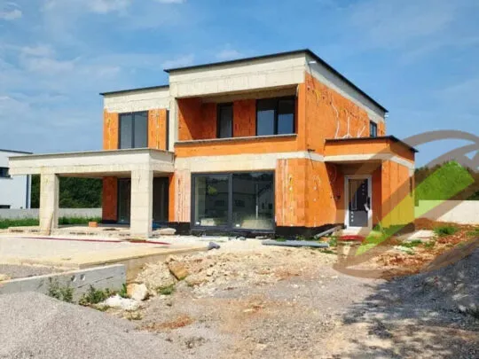 Istra Labin prekrasna vila s bazenom novogradnja - cover