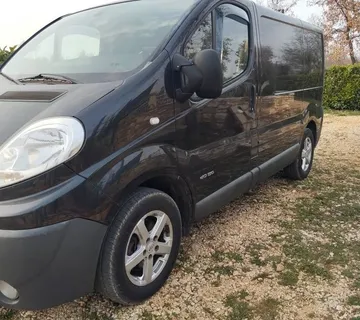 Renault Trafic 2.5, dci 150, automatic - cover