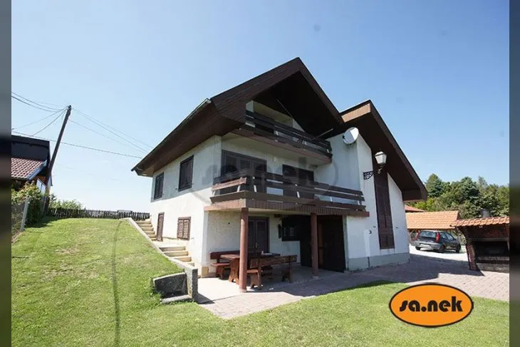 Kuća s veličanstvenim pogledom - cover