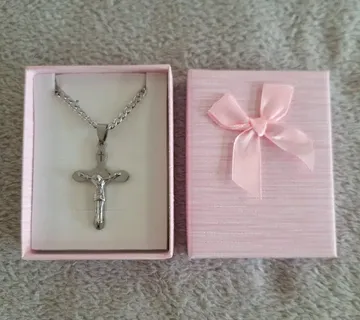 Lančić sa križićem - cover