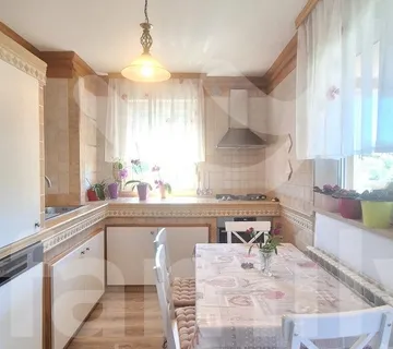 Ekskluzivna Prodaja Obiteljskog Stana Na Traženoj Lokaciji - Pula