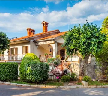 Prodaja Komforne Visokoisplative Katnice Na Veoma Mirnoj Lokaciji - Labin