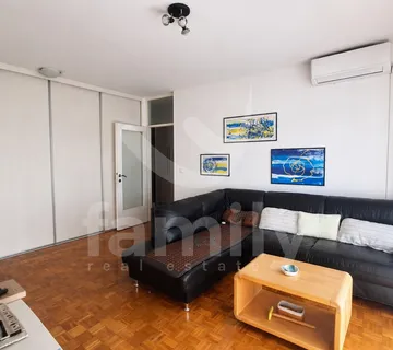 Samo Kod Nas - Stan Šijana Pula Sa Liftom
