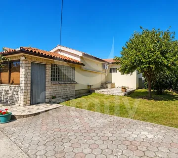Prodaja Šarmantna Osvijetljena Prizemnica Štinjan Pula - Štinjan, Pula