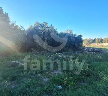 Ekskluzivno Prostrano Poljoprivredno Zemljište Tik Uz More - Peroj, Vodnjan