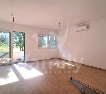 Prodaja Komforan Dvosoban Stan Novogradnja Blizu Mora - Medulin