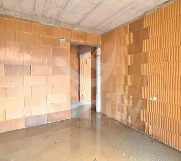 Visokokvalitetna Novogradnja Na Traženoj Lokaciji Sa Vrtom - Ližnjan