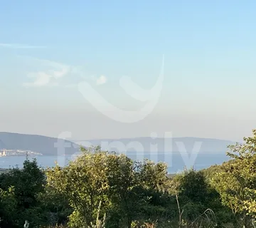 Zemljište Sa Pogledom Na More I Ishodovanom Građevinskom Dozvolom - Kavran, Marčana
